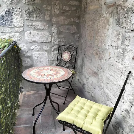 Apartmán La Piazzetta - Locazione Turistica Nel Centro Storico Di *